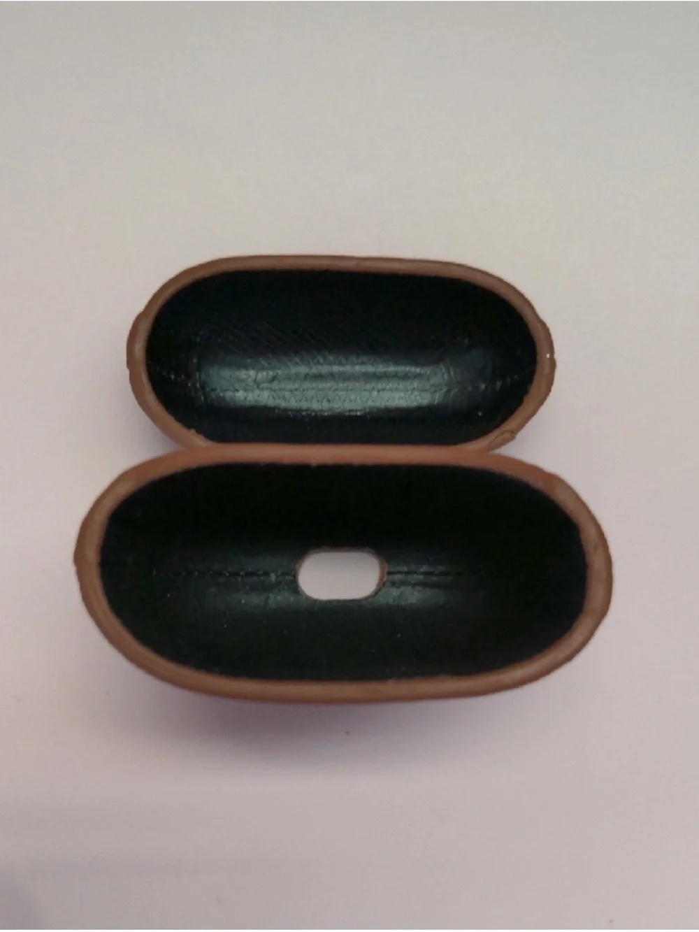 Maison de Sabre Leather AirPods Case - Walnut Brown
